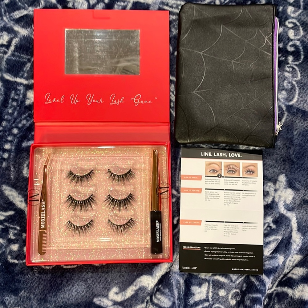 Moxielash Naughty Kit Magnetic Lashes and Liner